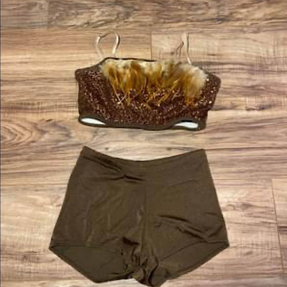 DANCE COSTUME